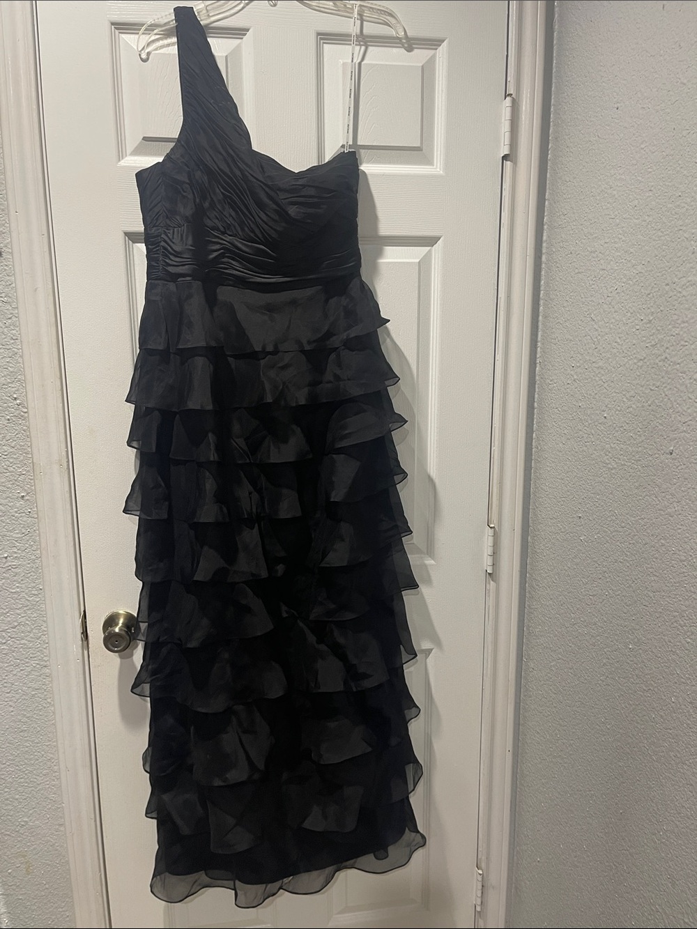 Kay Unger Black One-Shoulder Ruffle Gown